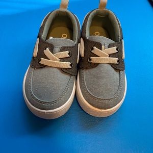 New in box toddler boys size 6 Oshkosh